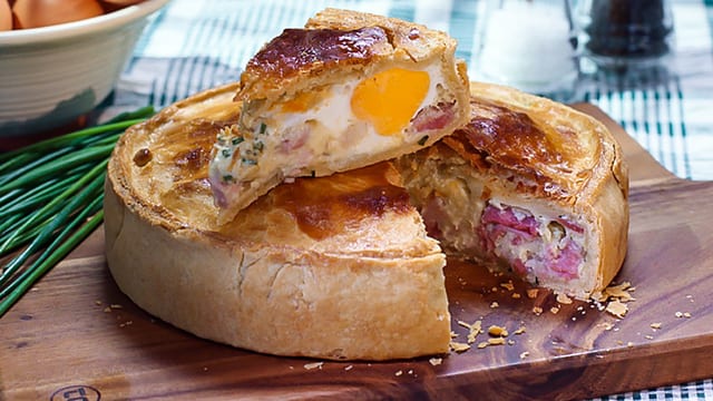 105. Bacon-Egg Pie.